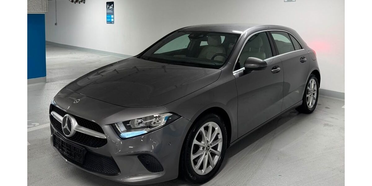 Mercedes-Benz A 180 70.000 km 22.990 &euro; Bergisch Gladbach 51469