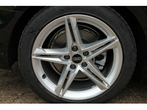 Audi A4 Avant TDi Quatt S-Line Navi AHK Standh Matrix 8.000 km 39.950 &euro; Bonn 53225