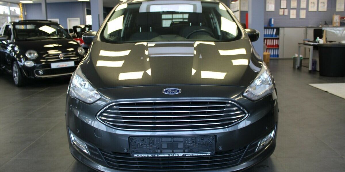 Ford Grand C-Max 1.0 EcoBoost Titanium - 7-Sitzer - 63.004 km 11.980 &euro; Euskirchen 53881