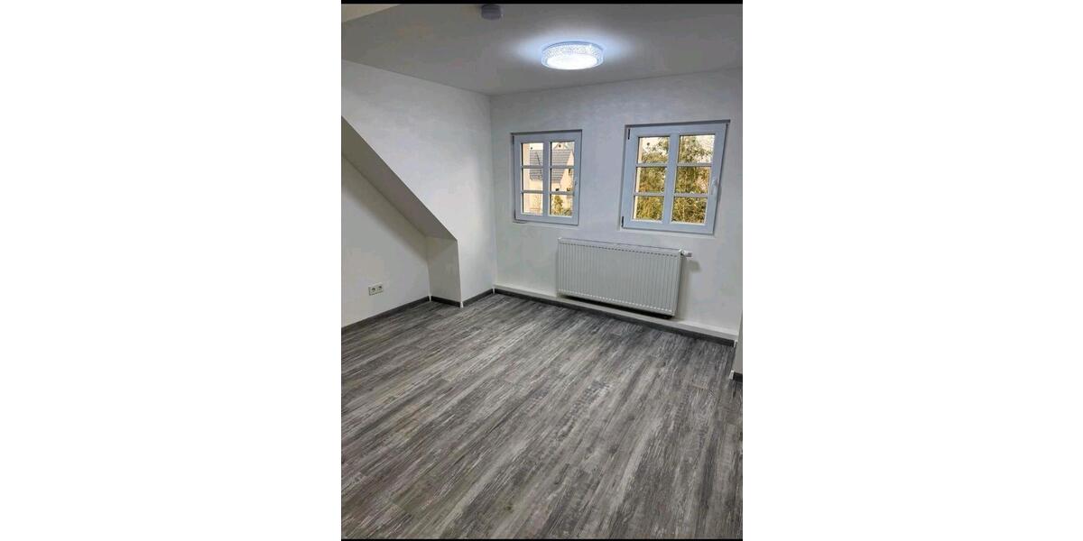 Dachgeschoßwohnung Sankt Augustin - 4 Zimmer, 65 m&sup2;, 950&euro; | Angebot:26222268