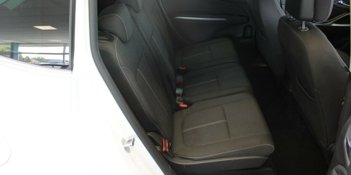 Opel Zafira 1.6 DIT Innovation - 7-Sitzer- 83.904 km 15.980 &euro; Euskirchen 53881