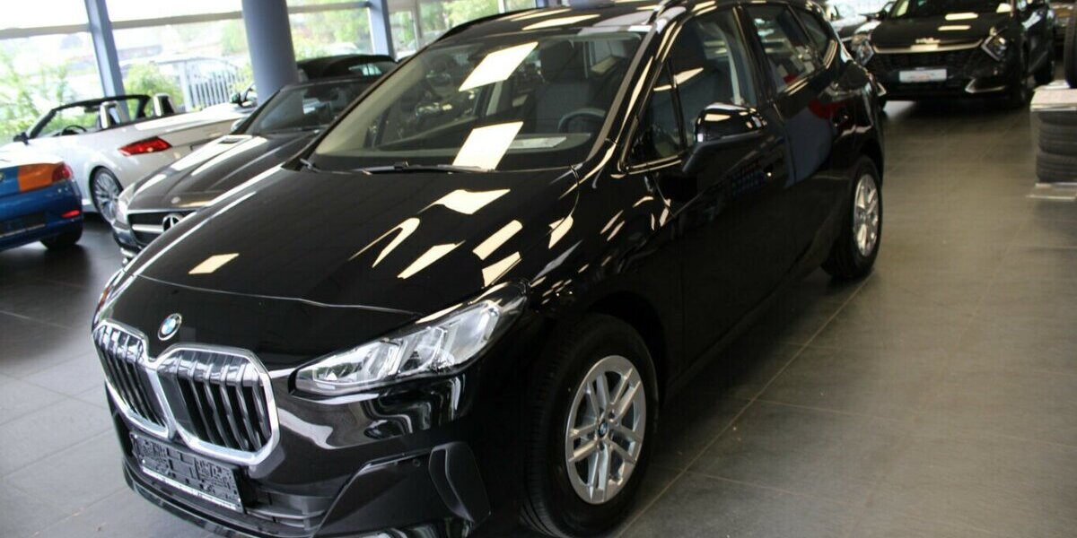 BMW 216 216i Active Tourer Aut, 10.776 km 25.980 &euro; Euskirchen 53881