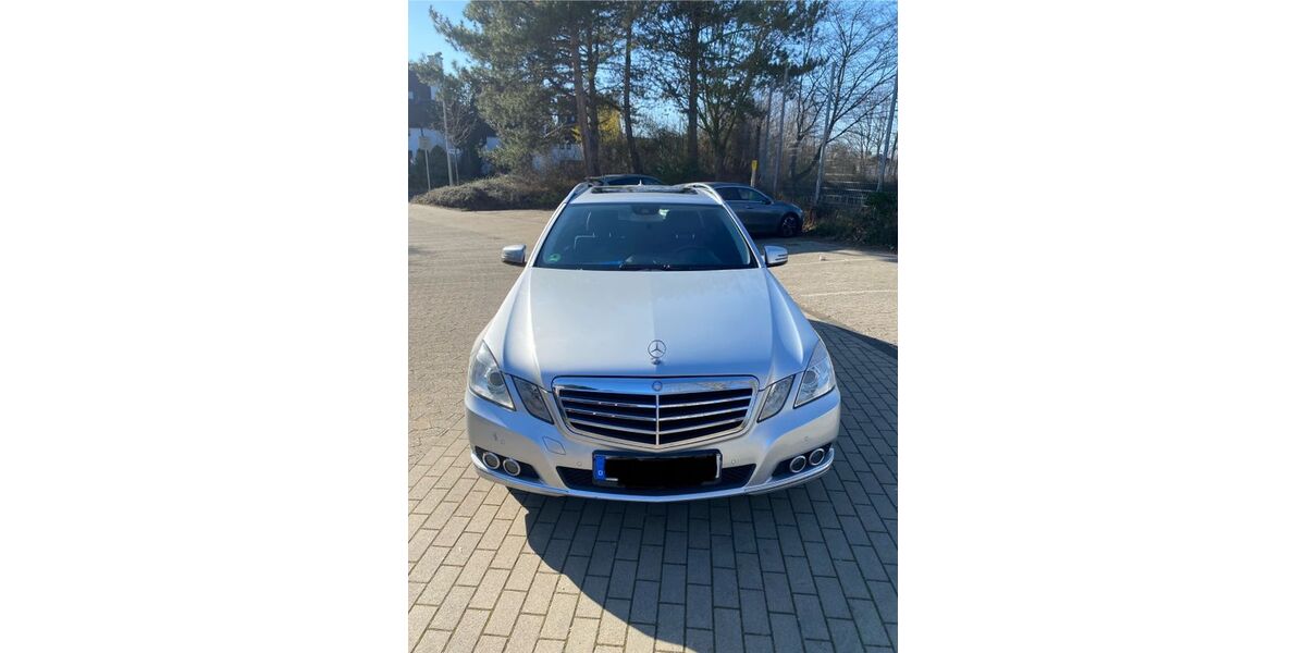 Mercedes-Benz E 220 245.000 km 7.590 &euro; Bonn 53117