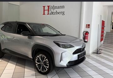Toyota Yaris Cross 57.320 km 23.490 &euro; Siegburg 53721