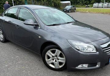 Opel Insignia 143.000 km 7.999 &euro; Bonn 53125