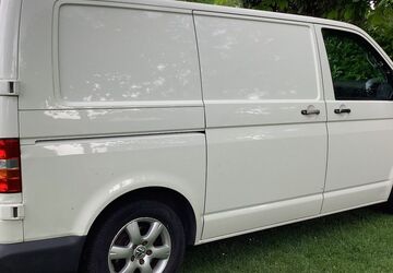 VW T5 Transporter 340.000 km 5.700 &euro; Brühl 50321