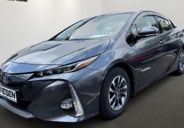 Toyota Prius 73.400 km 17.980 &euro; Bonn 53119