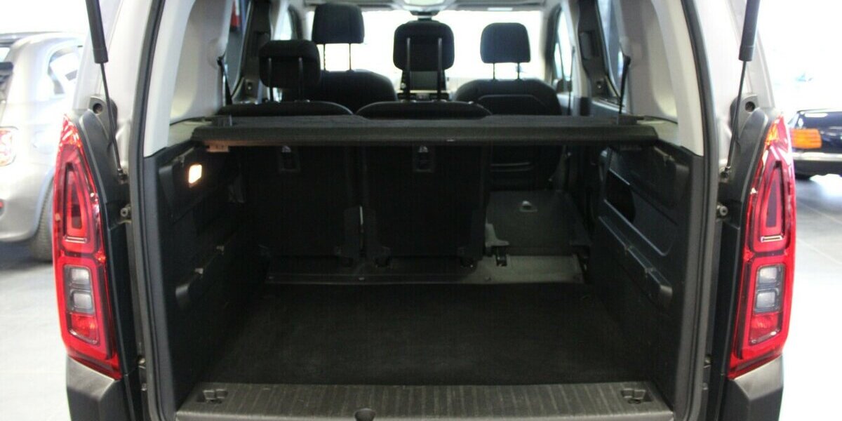 Citroen Berlingo M BlueHDi EAT8 Shine Panorama - Navi 82.816 km 17.980 &euro; Euskirchen 53881