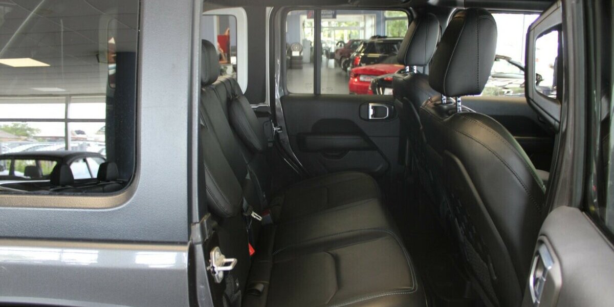Jeep Wrangler Unlimited 2.0 PHEV Hardtop AWD Aut. Rubic 55.417 km 43.980 &euro; Euskirchen 53881