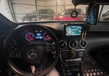 Mercedes-Benz A 180 177.000 km 13.700 &euro; Köln 50769