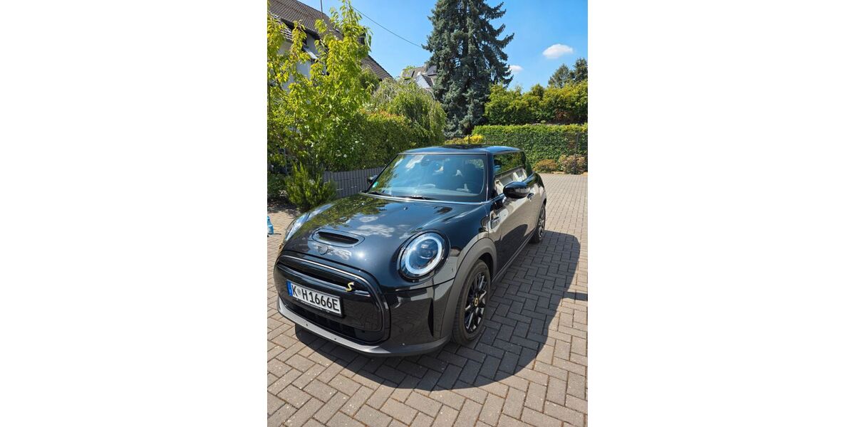 Mini Cooper SE 29.000 km 18.699 &euro; Köln 50999