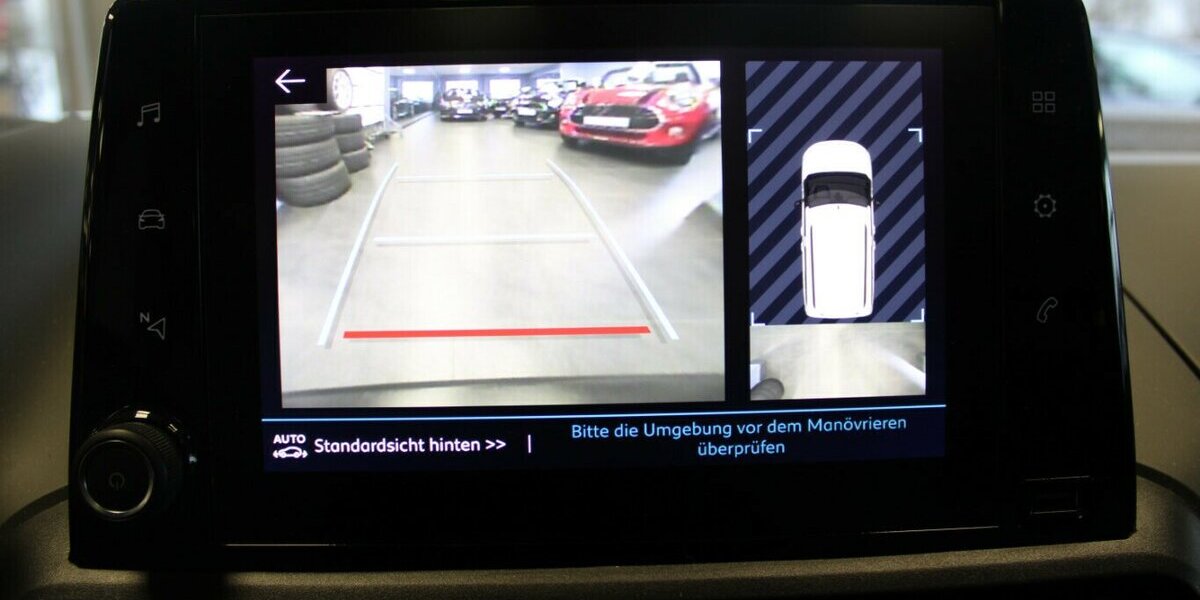 Citroen Berlingo M BlueHDi EAT8 Shine Panorama - Navi 82.816 km 17.980 &euro; Euskirchen 53881