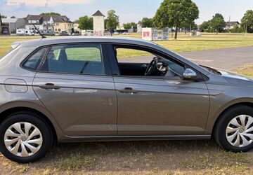 VW Polo 130.000 km 8.499 &euro; Bonn 53229
