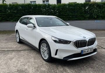 BMW i5 3.900 km 49.000 &euro; Bonn 53119