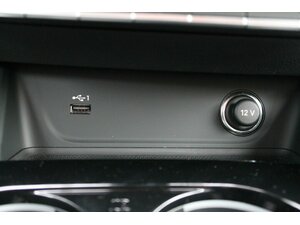 Audi A4 Avant TDi Quatt S-Line Navi AHK Standh Matrix 8.000 km 39.950 &euro; Bonn 53225