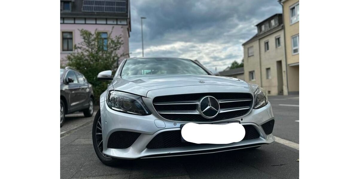 Mercedes-Benz C 220 183.000 km 20.100 &euro; Bonn 53123