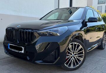 BMW X1 5.900 km 45.800 &euro; Köln 50933