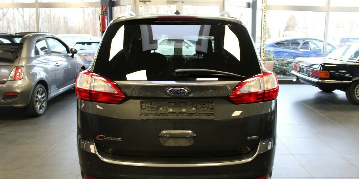 Ford Grand C-Max 1.0 EcoBoost Titanium - 7-Sitzer - 63.004 km 11.980 &euro; Euskirchen 53881