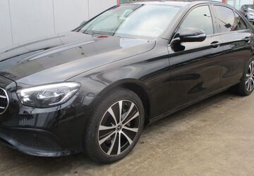 Mercedes-Benz E 300 148.668 km 29.970 &euro; Köln 51105