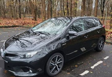 Toyota Auris 106.000 km 15.500 &euro; Köln 50827