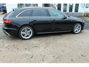 Audi A4 Avant TDi Quatt S-Line Navi AHK Standh Matrix 8.000 km 39.950 &euro; Bonn 53225