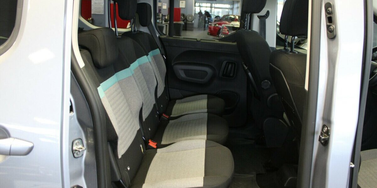 Citroen Berlingo M BlueHDi EAT8 Shine Panorama - Navi 82.816 km 17.980 &euro; Euskirchen 53881