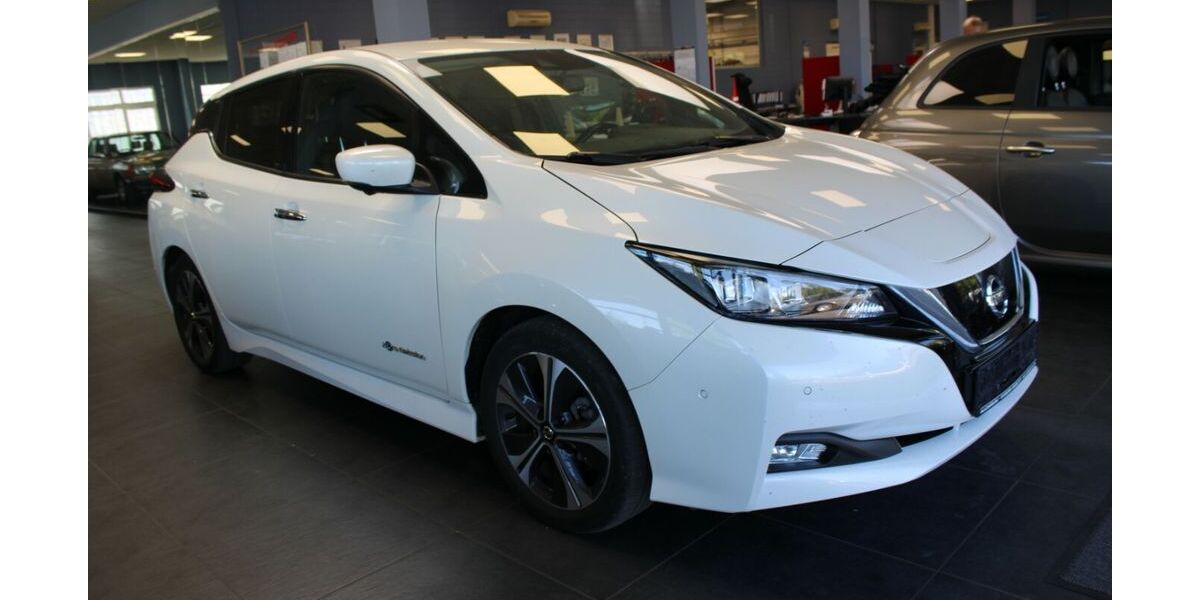 Nissan Leaf 73.565 km 11.980 &euro; Euskirchen 53881