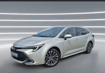 Toyota Corolla 8.874 km 29.490 &euro; Rheinbach 53359