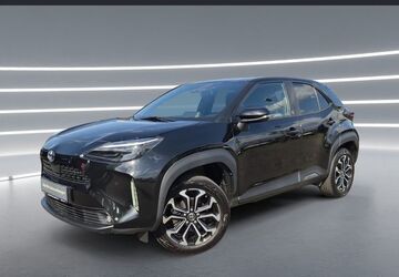 Toyota Yaris Cross 63.048 km 21.990 &euro; Rheinbach 53359
