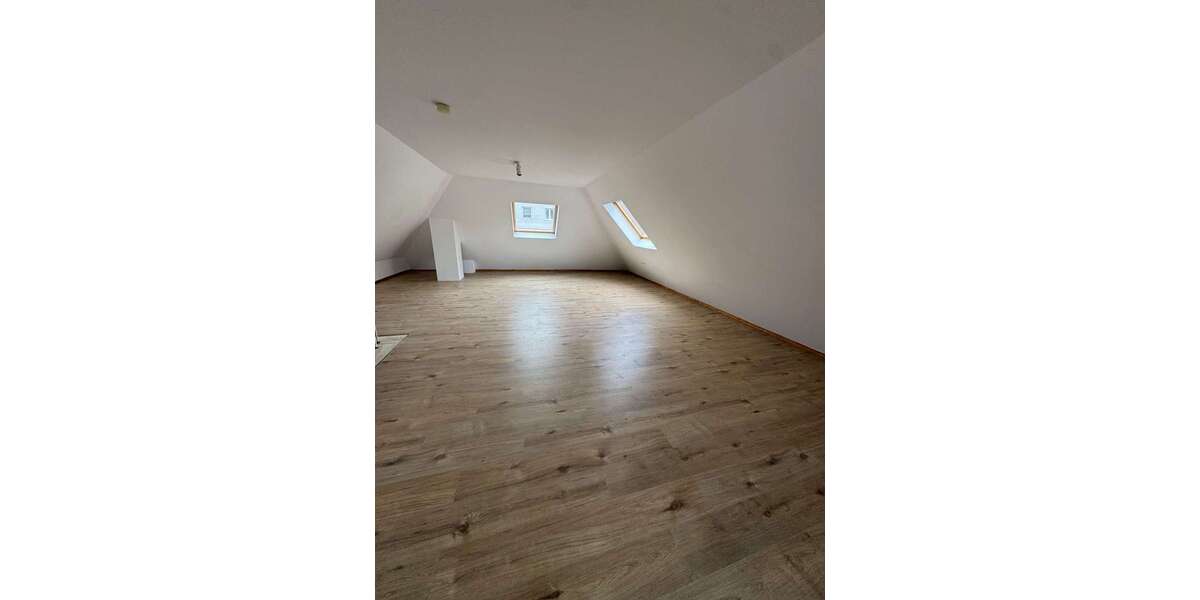 Etagenwohnung Köln Ehrenfeld - 4 Zimmer, 125 m&sup2;, 1.900&euro; | Angebot:27028231