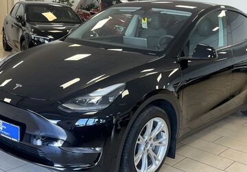 Tesla Model Y 51.747 km 37.400 &euro; Bonn 53227