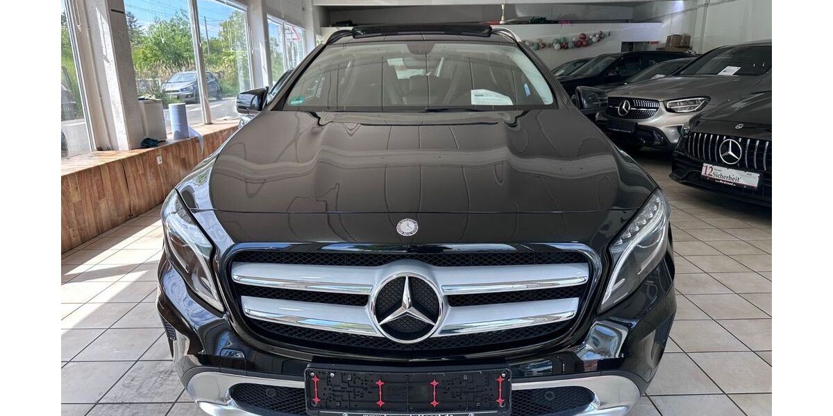 Mercedes-Benz GLA 220 124.000 km 14.500 &euro; Bonn 53119