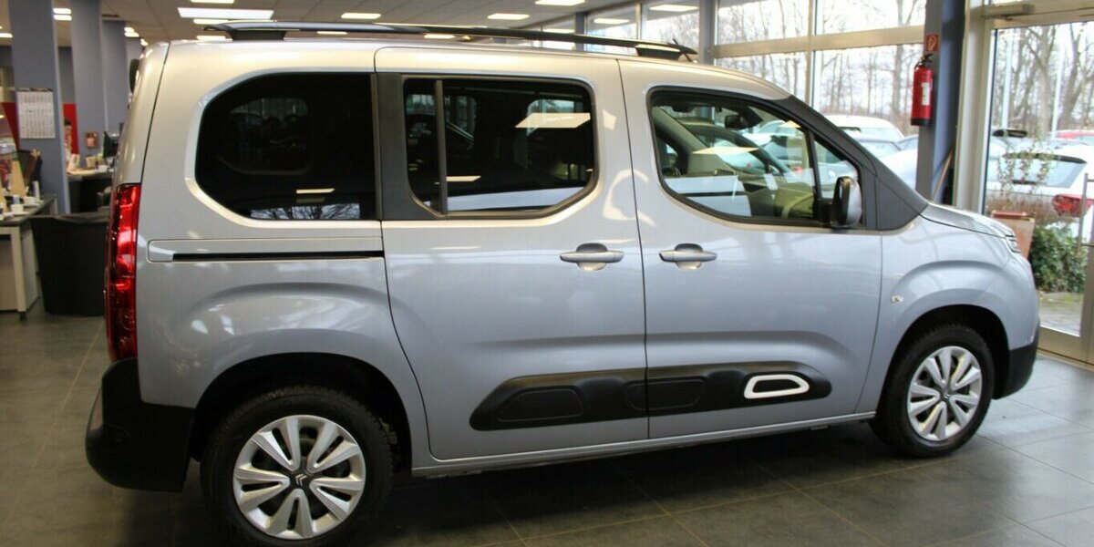 Citroen Berlingo M BlueHDi EAT8 Shine Panorama - Navi 82.816 km 17.980 &euro; Euskirchen 53881