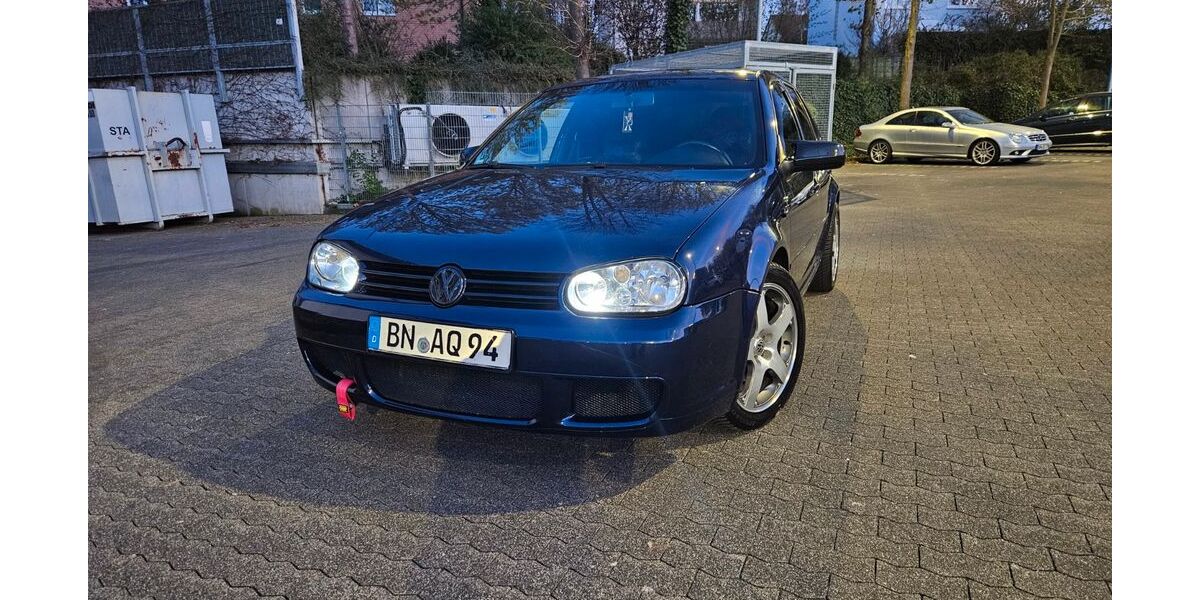 VW Golf 332.000 km 3.450 &euro; Bonn 53125