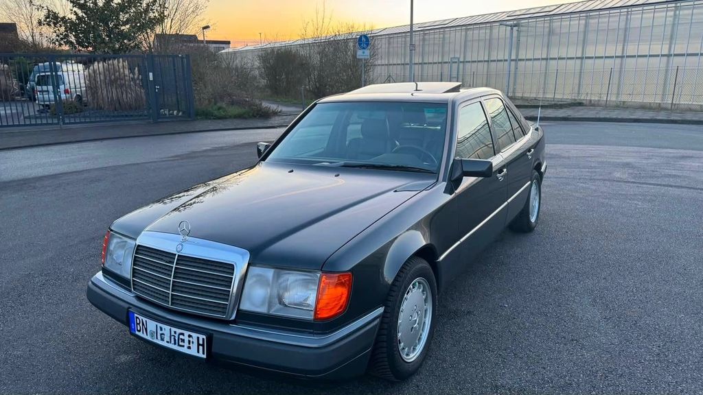 Mercedes-Benz 300 260.000 km 22.999 &euro; Bonn 53123