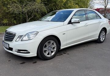 Mercedes-Benz E 200 217.000 km 8.499 &euro; Bonn 53127