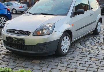Ford Fiesta 111.882 km 2.350 &euro; Köln 51147